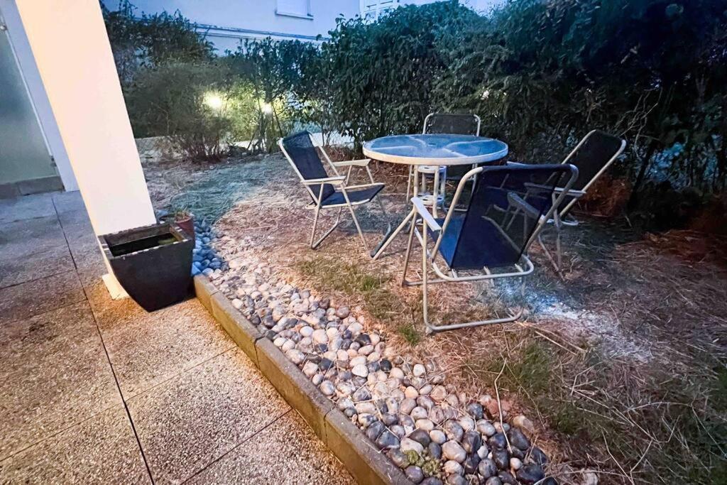 Appart Avec Terrasse Et Parking A 2 Pas De Disney Montévrain Esterno foto